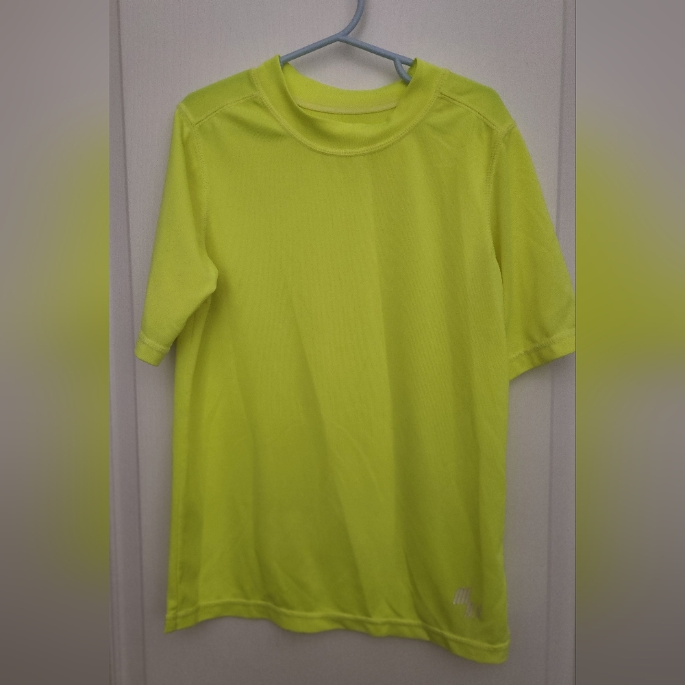 Boys yellow rashguard - M 7/8
